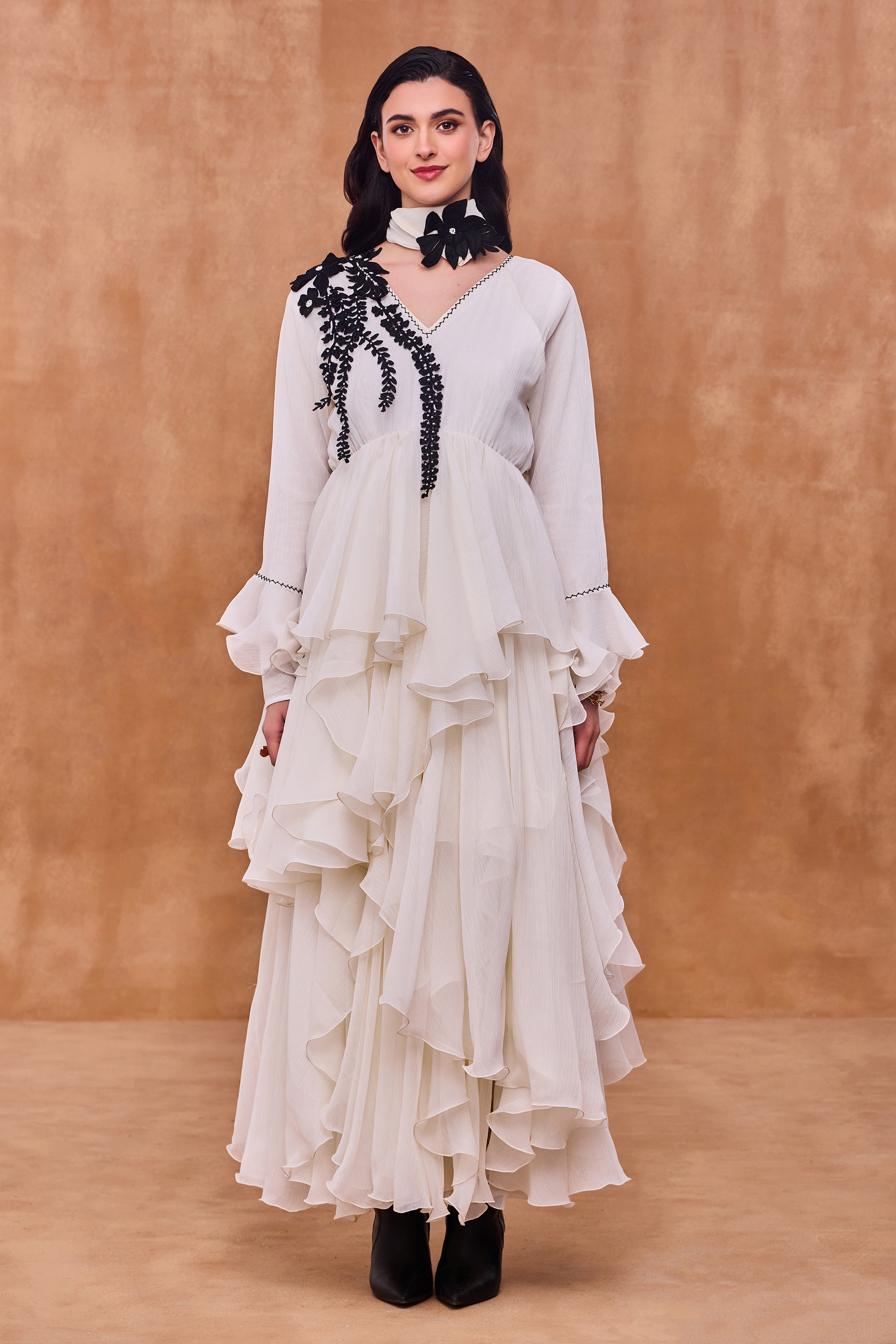 Azalia Embroidered Jalabiya with Embellishment