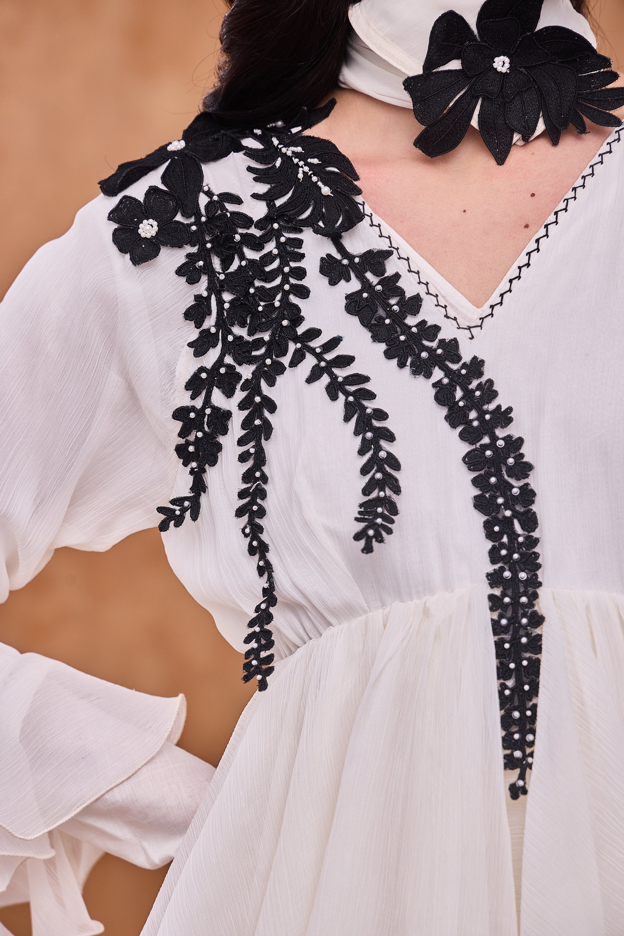 Azalia Embroidered Jalabiya with Embellishment