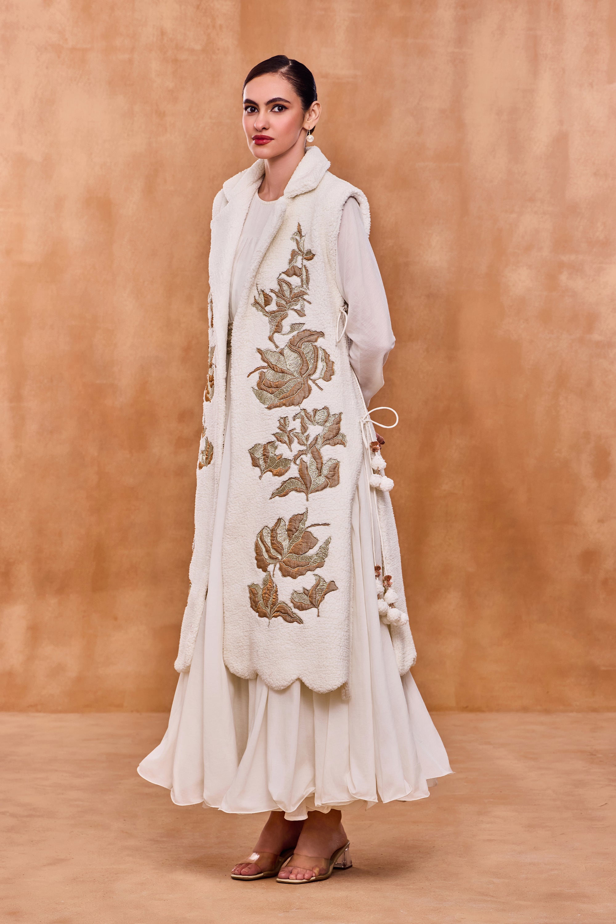 Jenoria Embroidered Dushala Cape