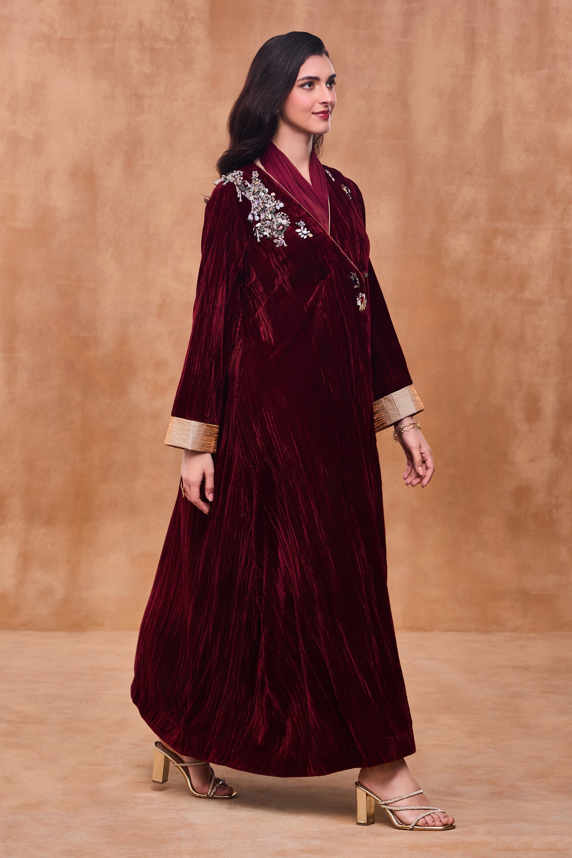 Delvaya Embellished Abaya