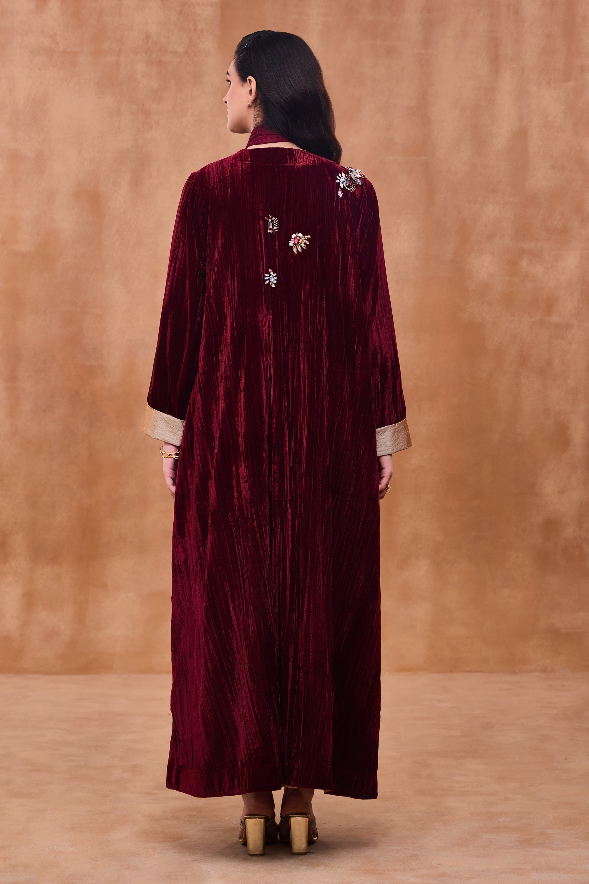 Delvaya Embellished Abaya
