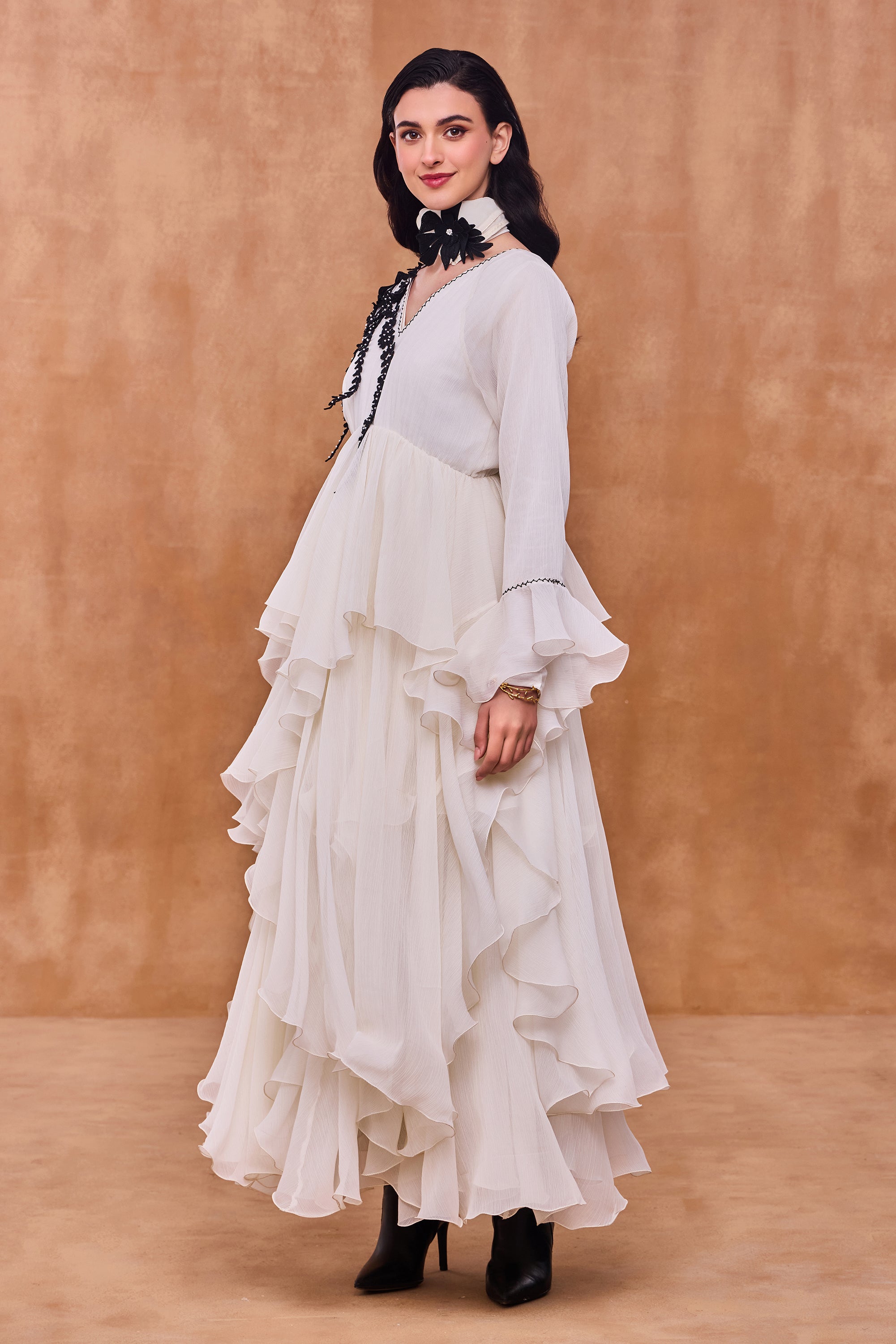 Azalia Embroidered Jalabiya with Embellishment