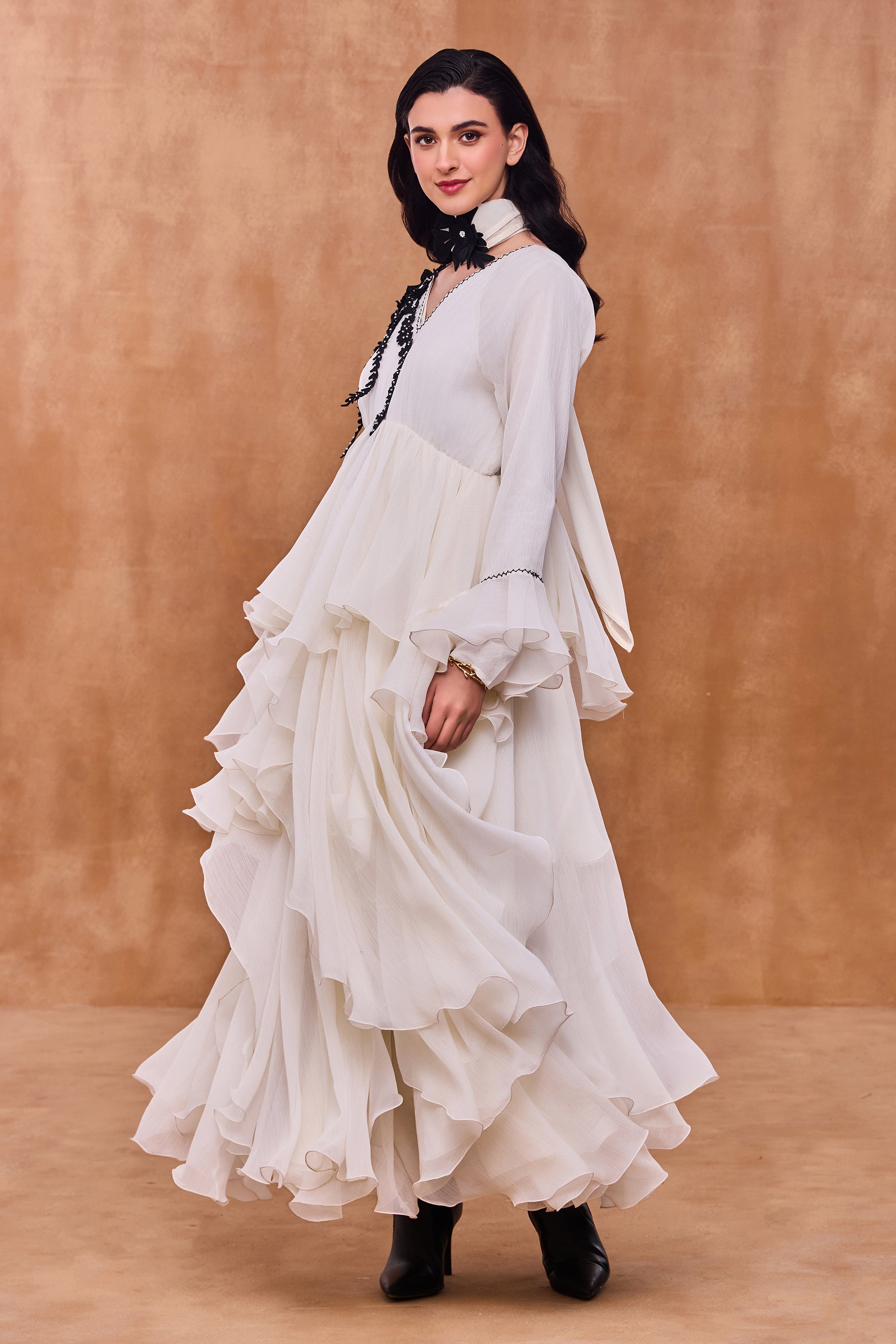 Azalia Embroidered Jalabiya with Embellishment