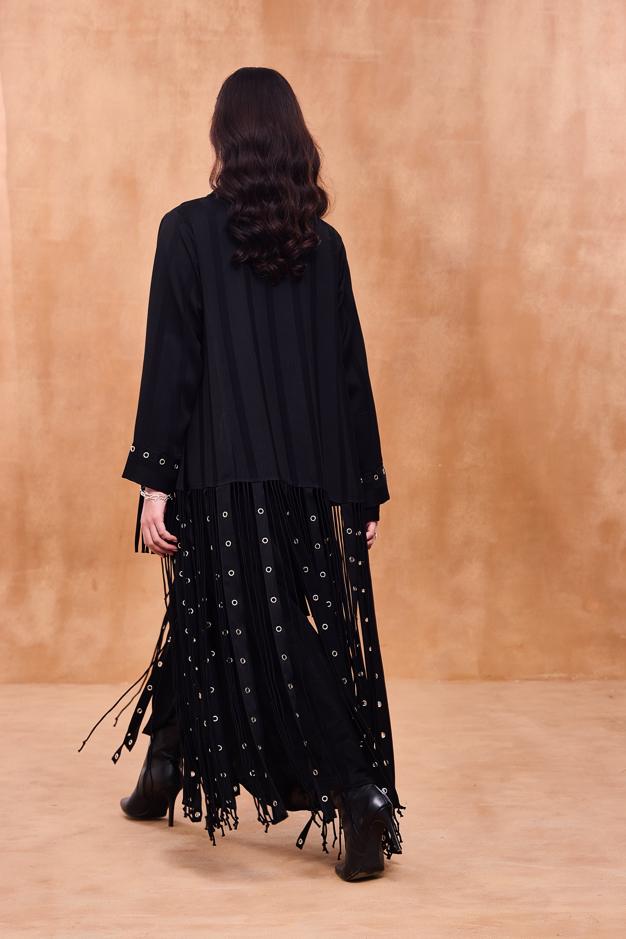 Tovarin Eyelet Detailing Abaya