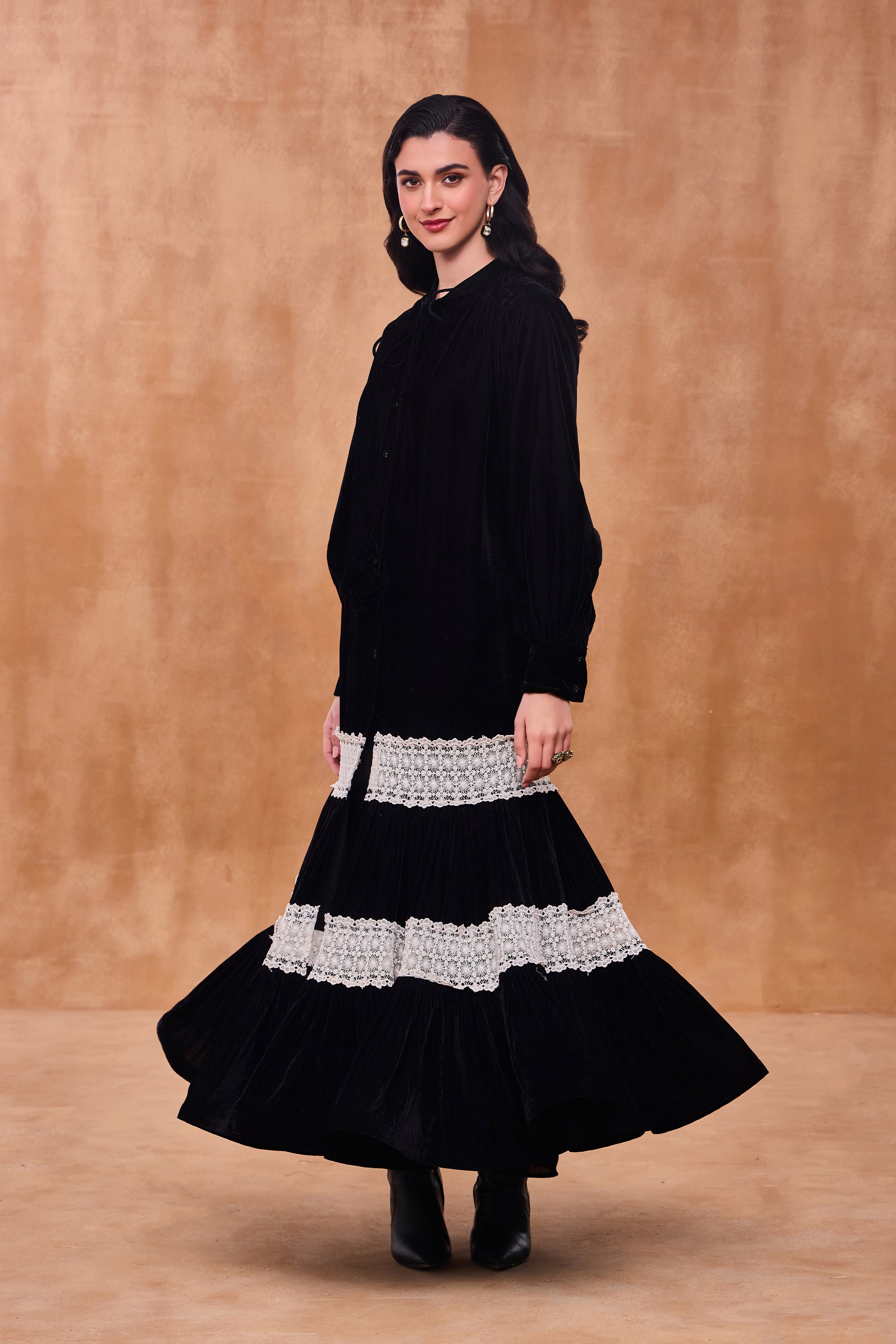 Esylira Crochet Lace Jalabiya